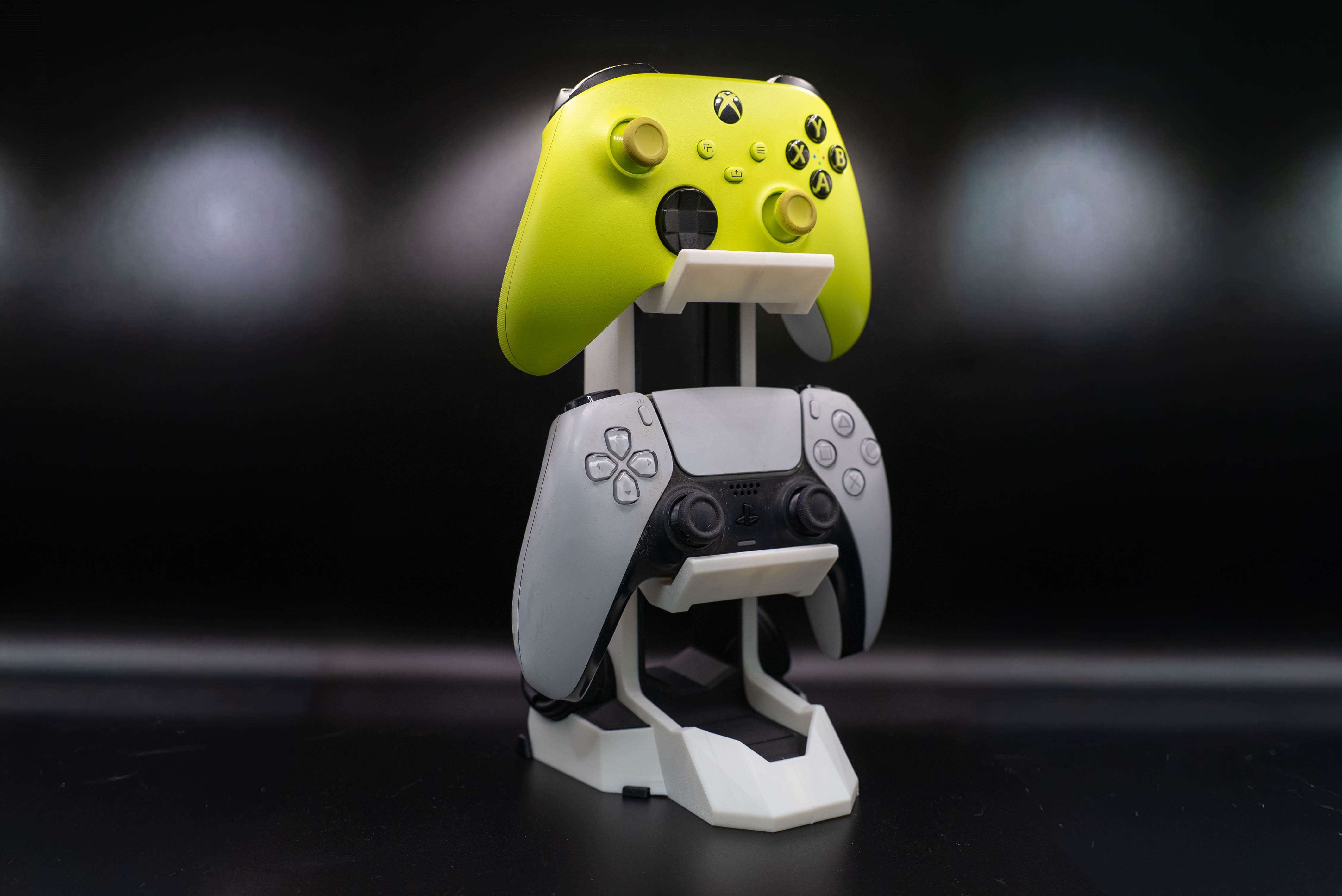 Dual BW stand image 3